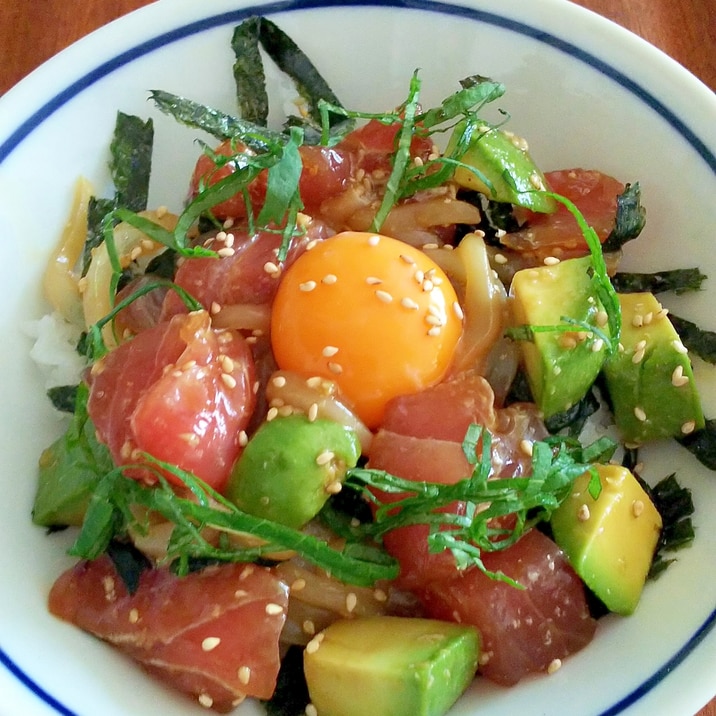 子ども大好き！！簡単マグロイカアボカド丼！